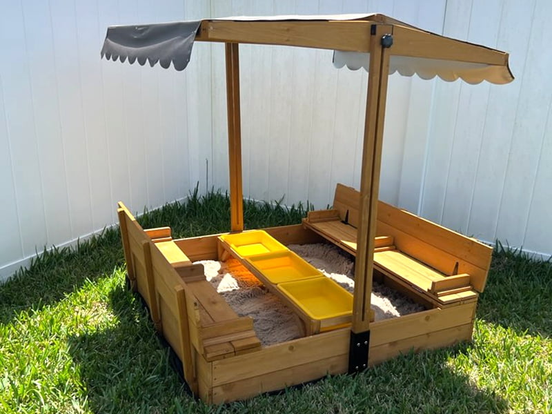 BUTINGLALE Wooden Sandbox Backyard Sand Box with Cover, Outdoor Sandbox for Kids with 3 Toy Bins GUT08