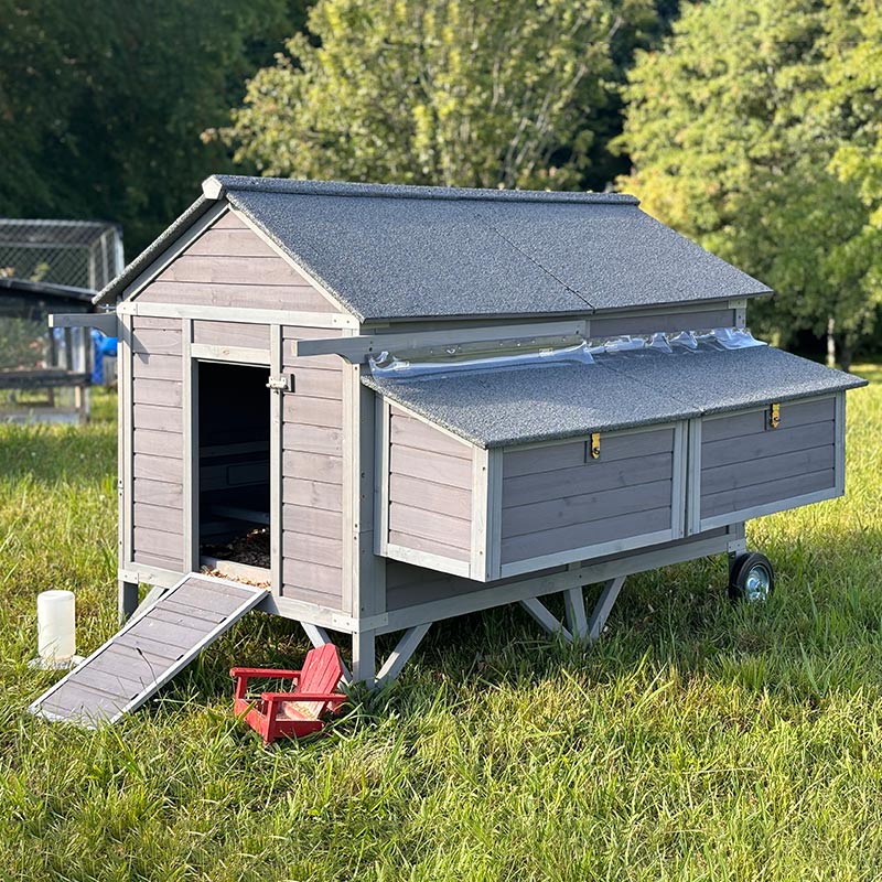 Aivituvin-AIR97 Extra-Large Wooden Chicken Tractor for 8-10 Chickens