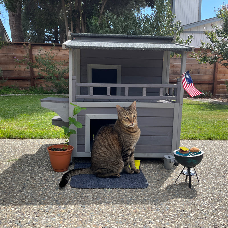 Morgete Outdoor Cat House Wooden Shelter with Balcony